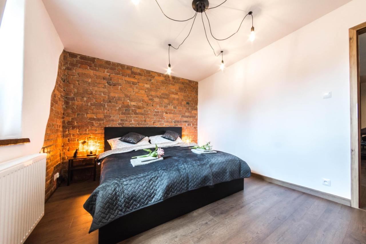 Apartament Wita Stwosza Jelenia Góra Exterior foto
